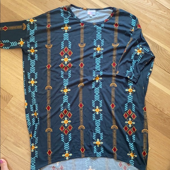 LuLaRoe Oversized Top - Picture 2 of 2